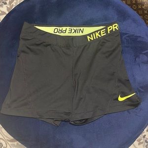 Beautiful Nike pros workout shorts